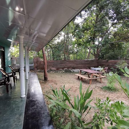 The Nilmini Lodge Szigirija Kültér fotó